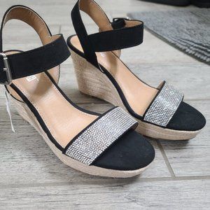 New with tags BRASH black and glizy wedge size7